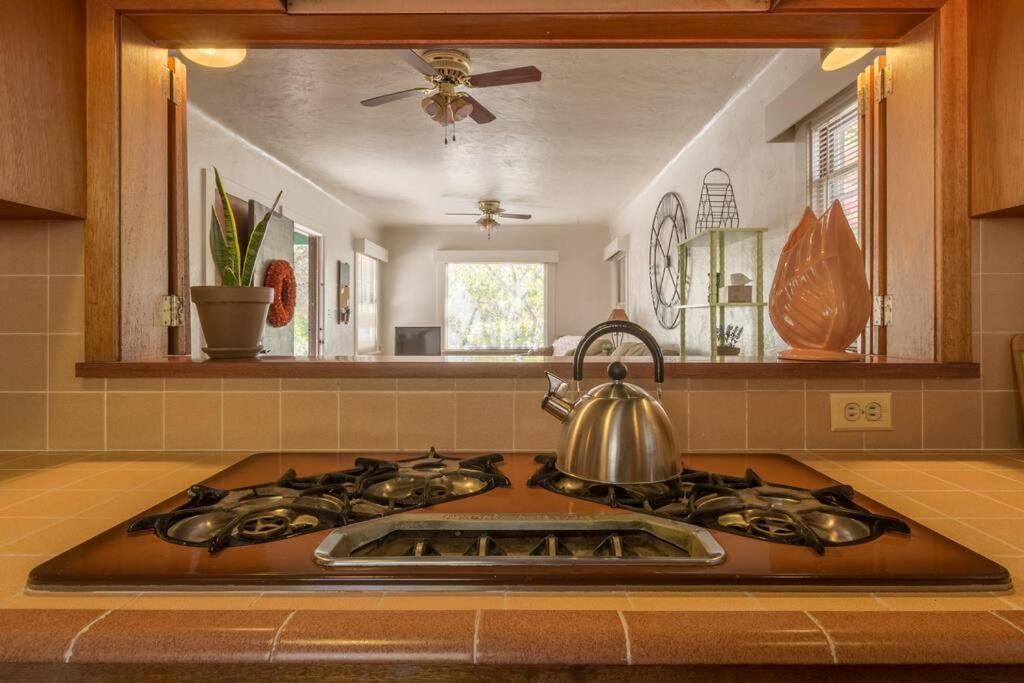 Colonial Cottage Getaway アタスカデロ エクステリア 写真